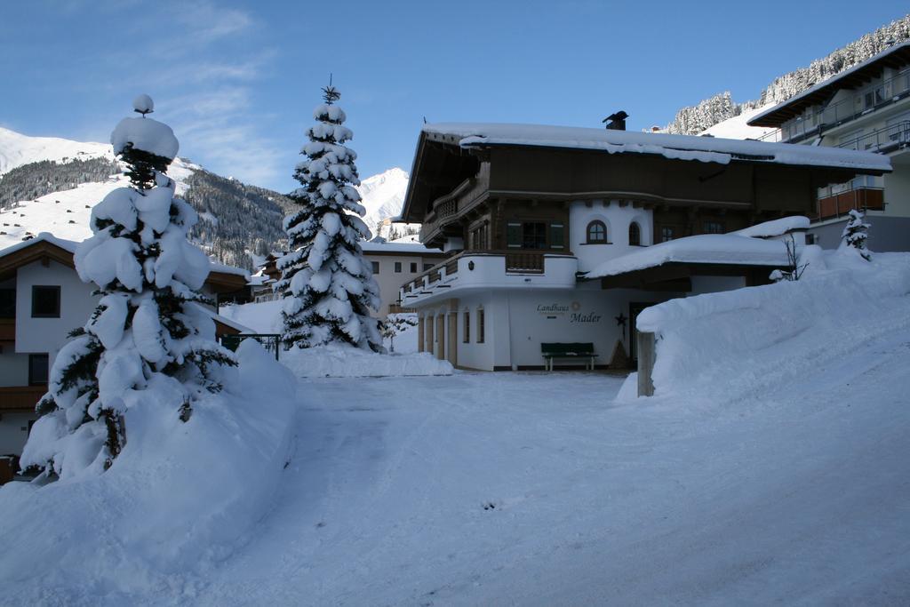 Landhaus Erlzette Appartement Tux Buitenkant foto