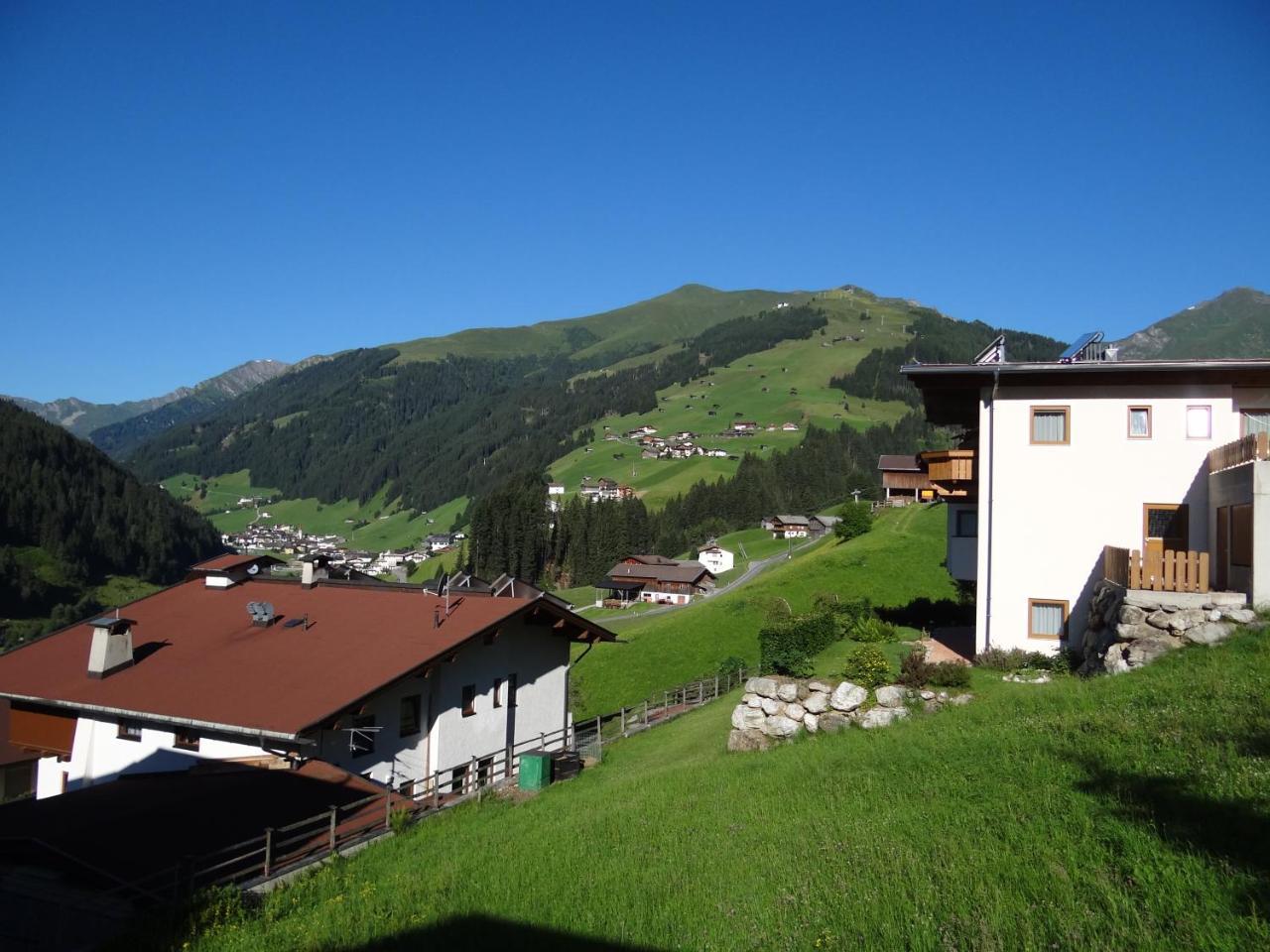 Landhaus Erlzette Appartement Tux Buitenkant foto